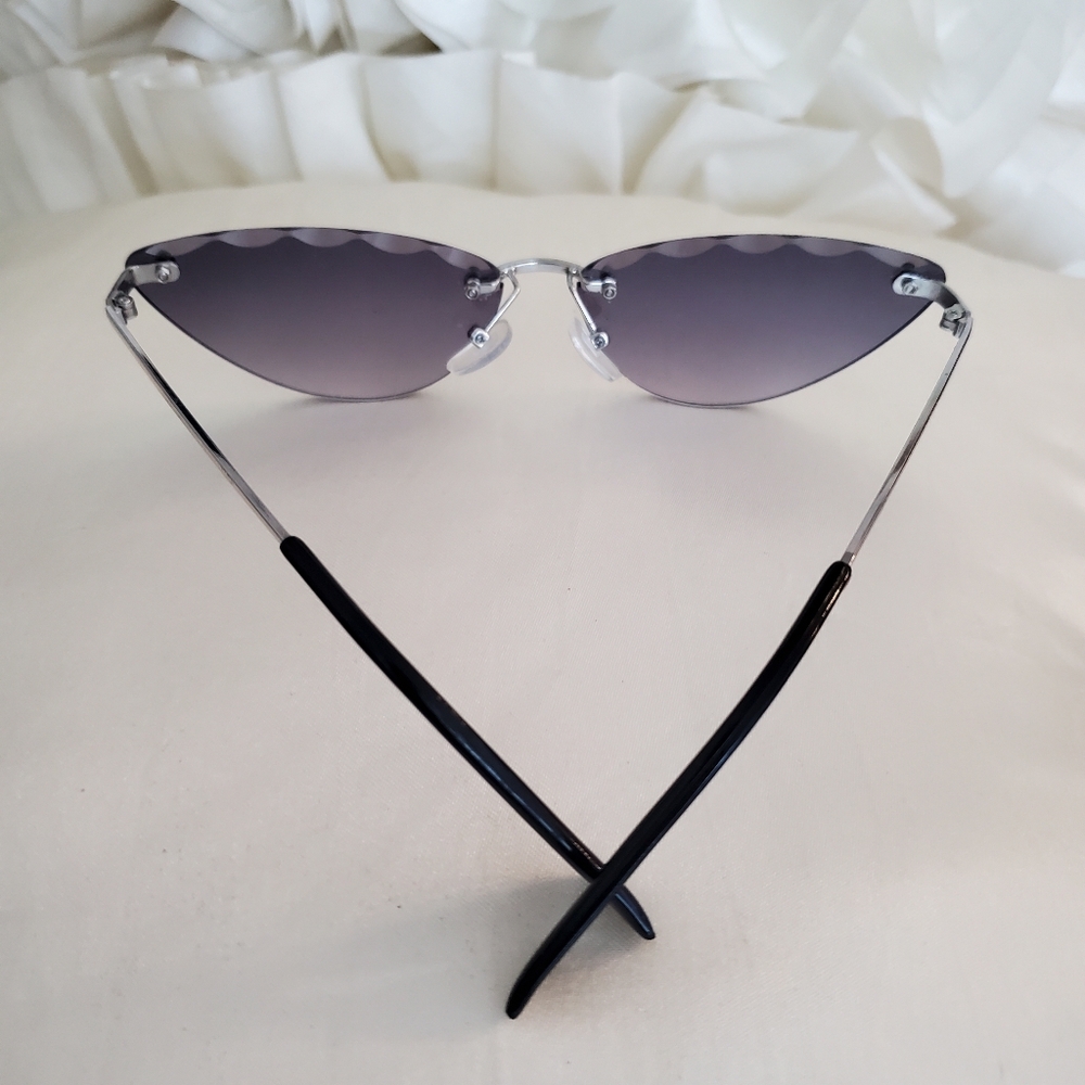 Assorted Sunglasses - image 3